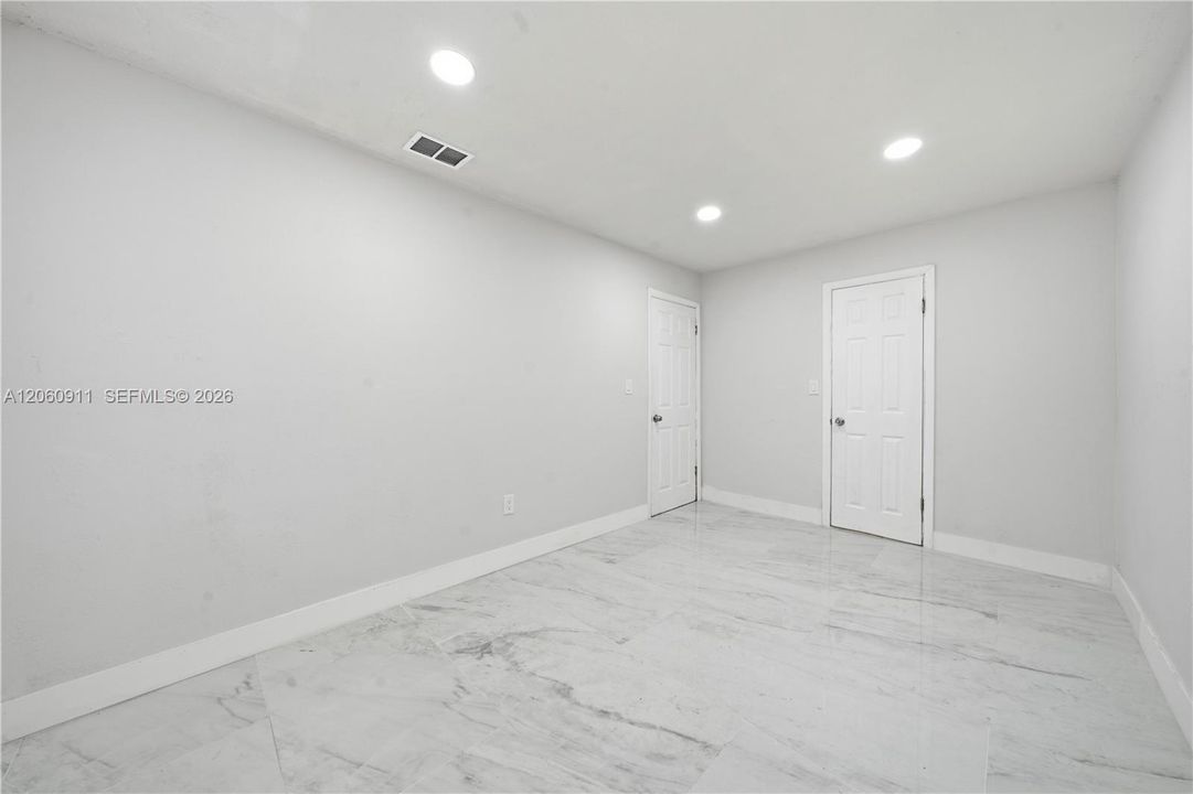 Active With Contract: $350,000 (3 beds, 1 baths, 1152 Square Feet)