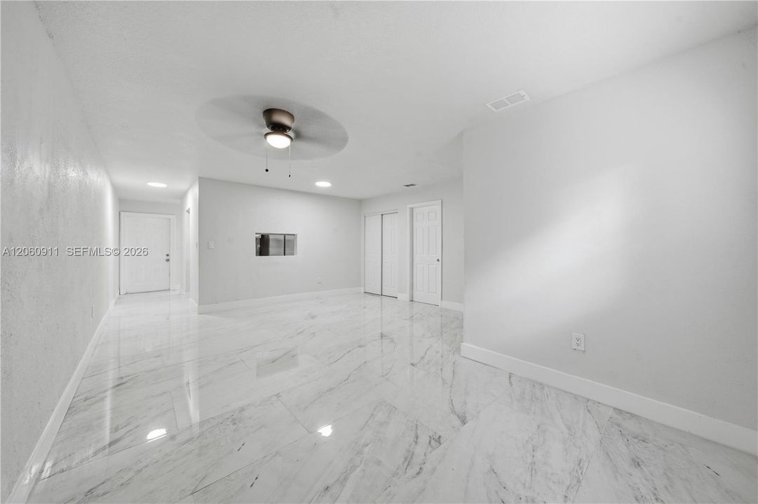 Active With Contract: $350,000 (3 beds, 1 baths, 1152 Square Feet)