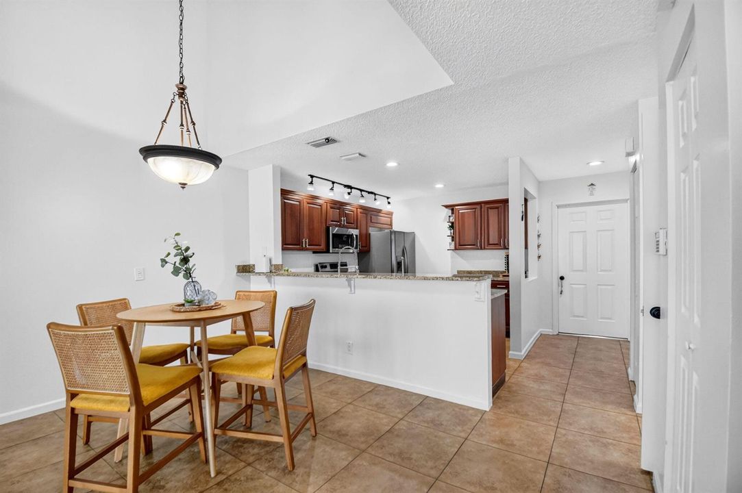 Kitchen/Dining