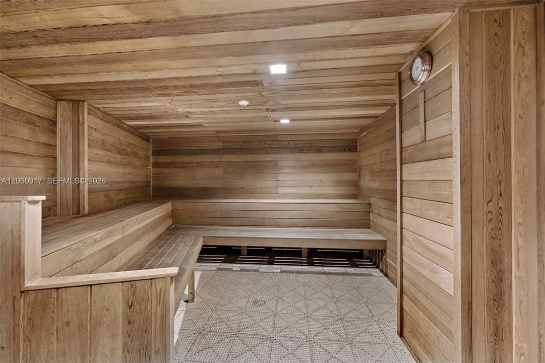 For Rent: $3,500 (2 beds, 2 baths, 1560 Square Feet)