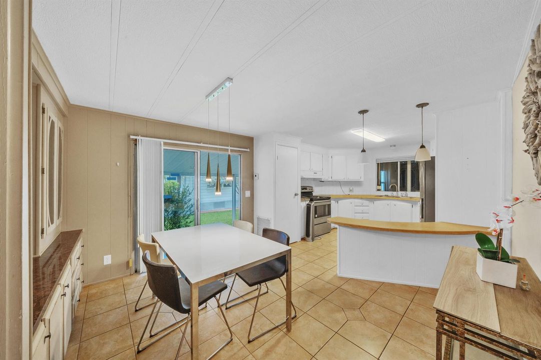 19 Dining Area