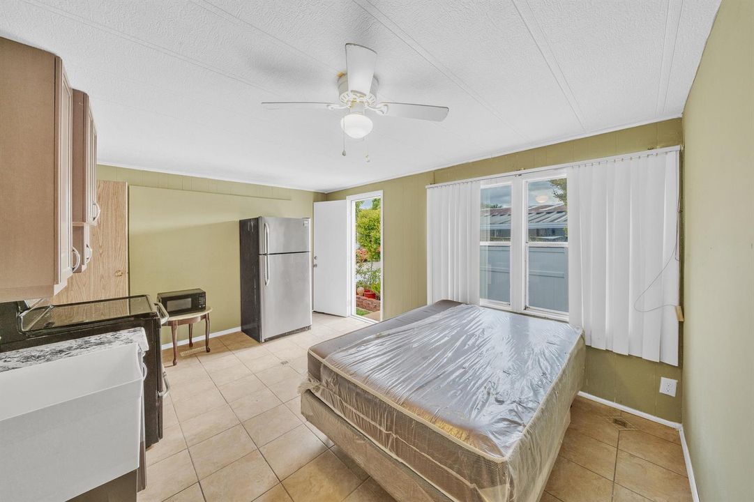 5 Living + Kitchen