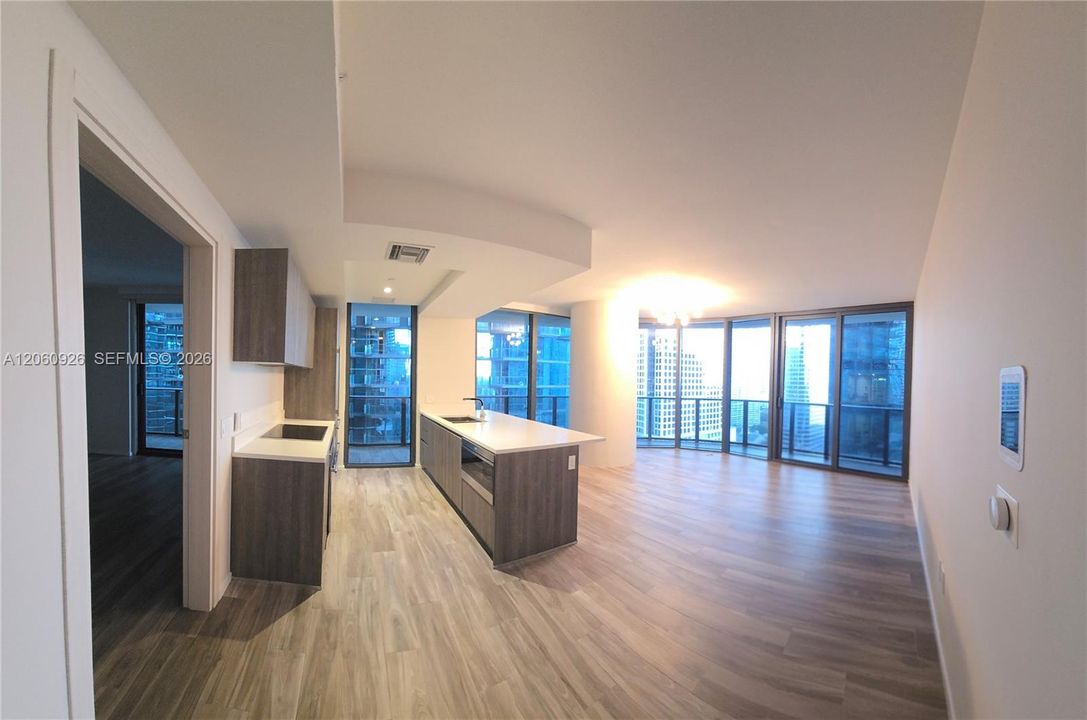 В аренду: $6,000 (2 спален, 2 ванн, 1152 Квадратных фут)