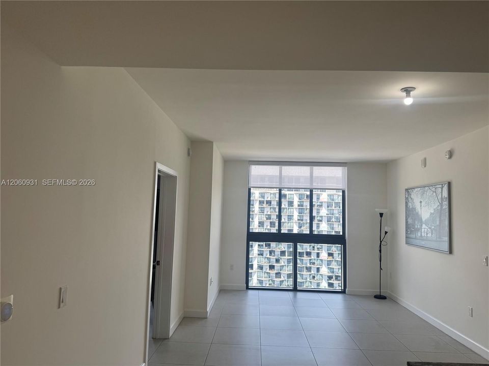 В аренду: $4,000 (2 спален, 2 ванн, 1106 Квадратных фут)