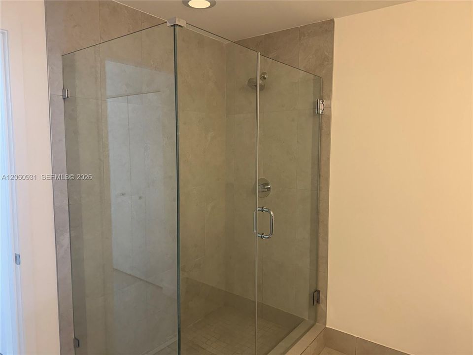 В аренду: $4,000 (2 спален, 2 ванн, 1106 Квадратных фут)