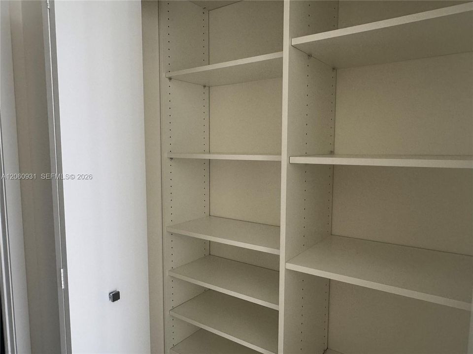 В аренду: $4,000 (2 спален, 2 ванн, 1106 Квадратных фут)