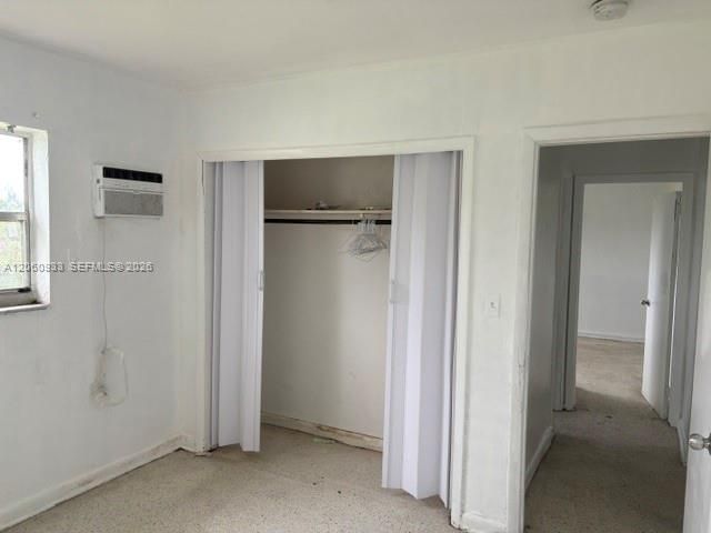 В аренду: $1,900 (2 спален, 1 ванн, 6016 Квадратных фут)