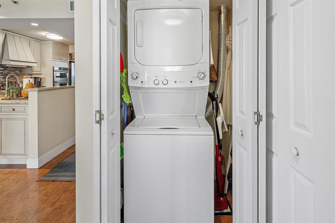 020-17RoyalPalmWay-606-BocaRaton-FL-3343