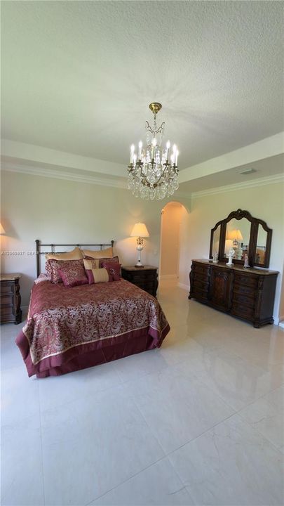 En Venta: $1,500,000 (4 camas, 3 baños, 3246 Pies cuadrados)