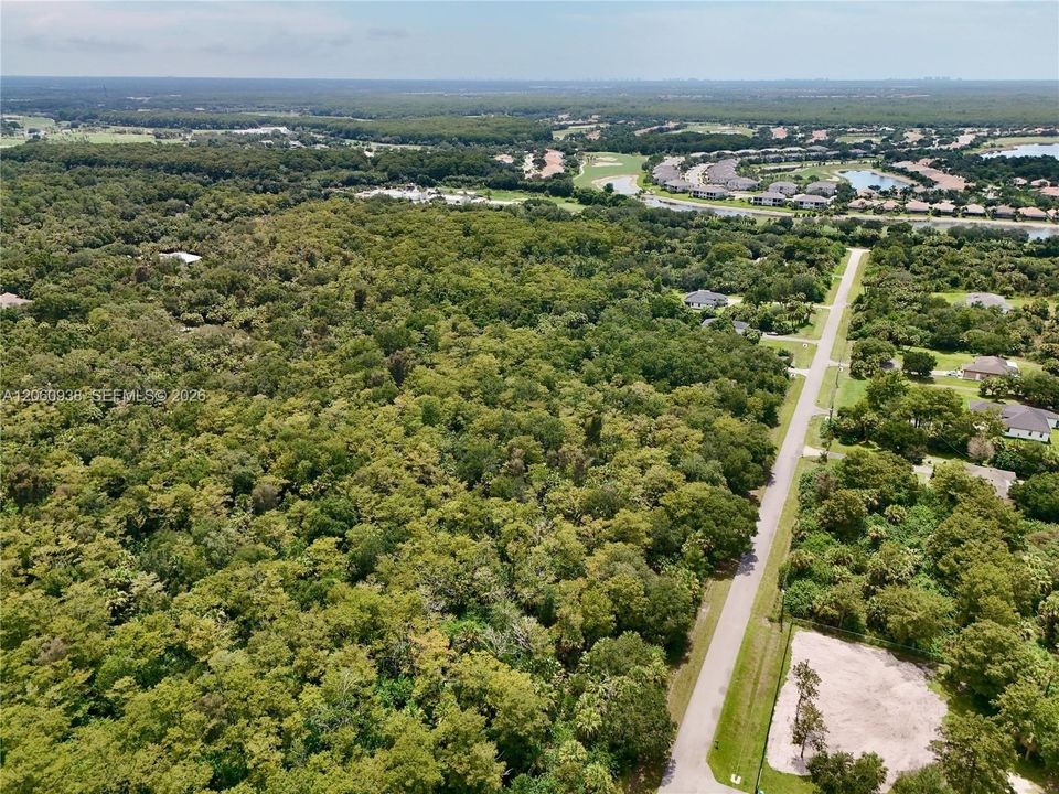 En Venta: $110,000 (1.14 acres)