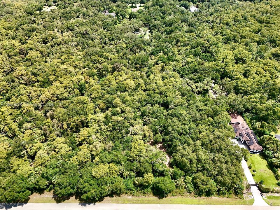 En Venta: $110,000 (1.14 acres)