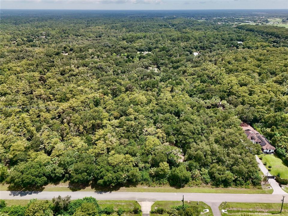 En Venta: $110,000 (1.14 acres)