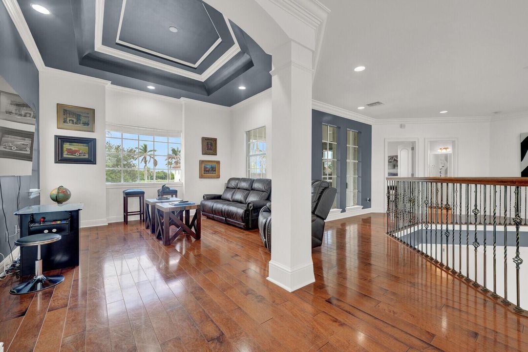 Upstairs Lounge