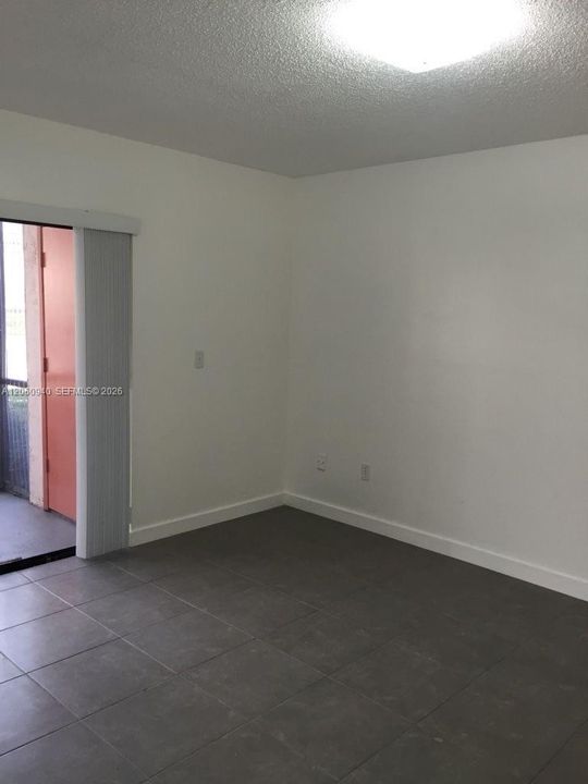 В аренду: $2,400 (3 спален, 2 ванн, 1266 Квадратных фут)