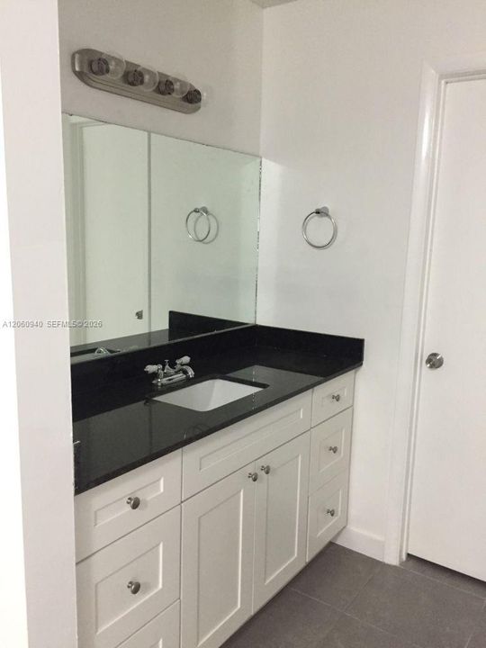 В аренду: $2,400 (3 спален, 2 ванн, 1266 Квадратных фут)