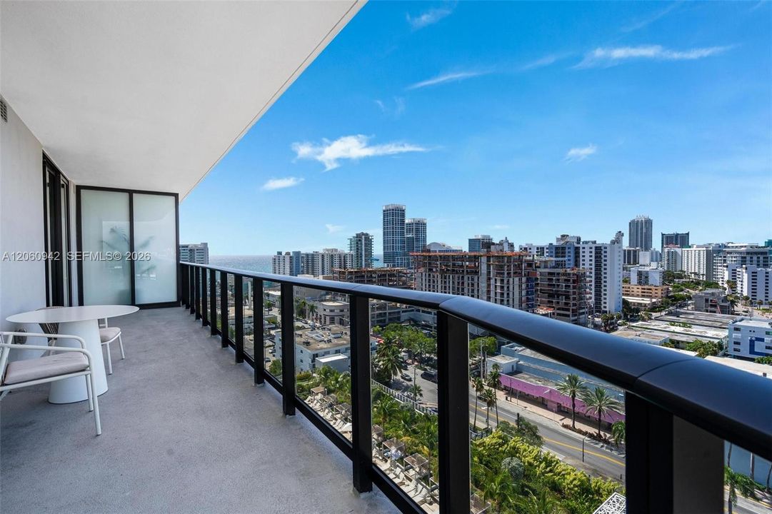 For Sale: $1,650,000 (2 beds, 2 baths, 809 Square Feet)