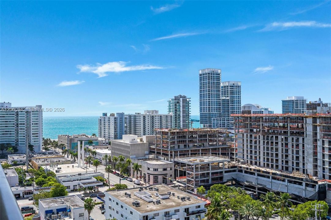 For Sale: $1,650,000 (2 beds, 2 baths, 809 Square Feet)