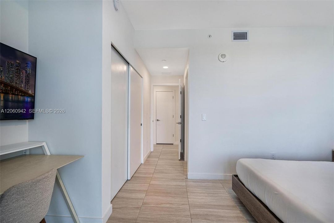 For Sale: $1,650,000 (2 beds, 2 baths, 809 Square Feet)