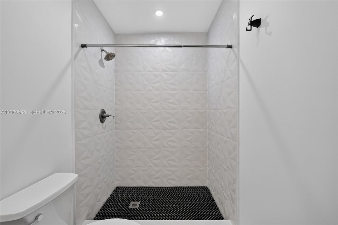 В аренду: $3,700 (3 спален, 2 ванн, 1454 Квадратных фут)