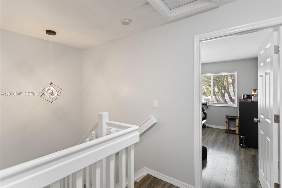 For Sale: $420,000 (2 beds, 2 baths, 1361 Square Feet)