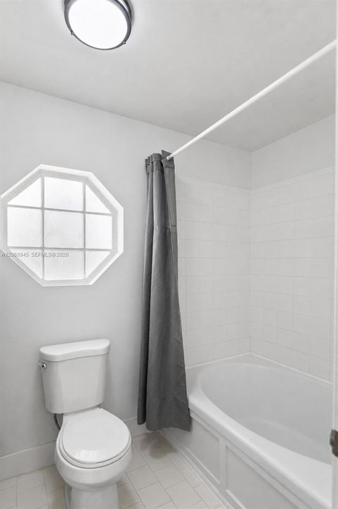 For Sale: $420,000 (2 beds, 2 baths, 1361 Square Feet)
