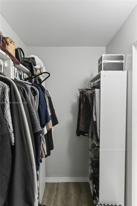 For Sale: $420,000 (2 beds, 2 baths, 1361 Square Feet)