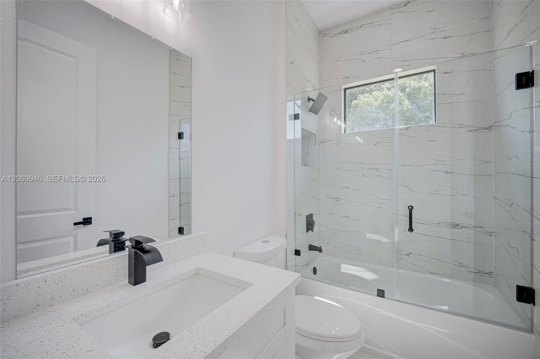En Venta: $329,999 (3 camas, 2 baños, 1603 Pies cuadrados)
