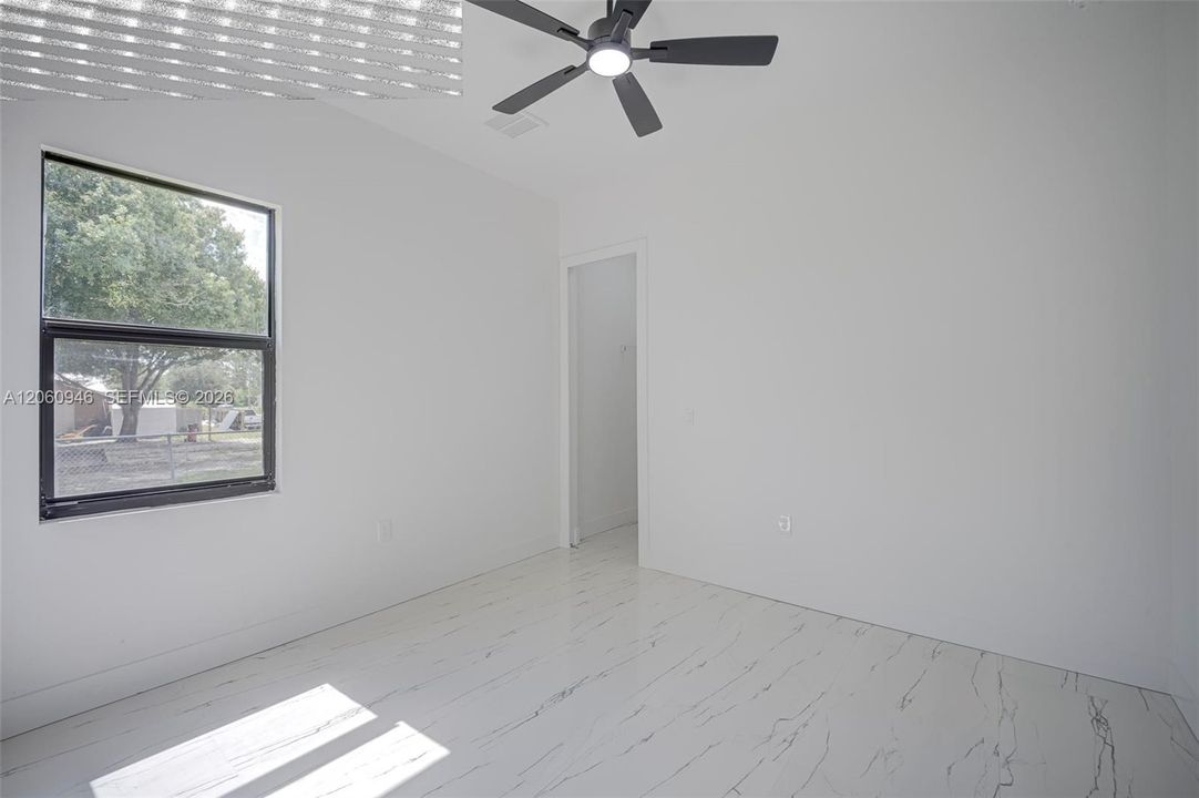 En Venta: $329,999 (3 camas, 2 baños, 1603 Pies cuadrados)