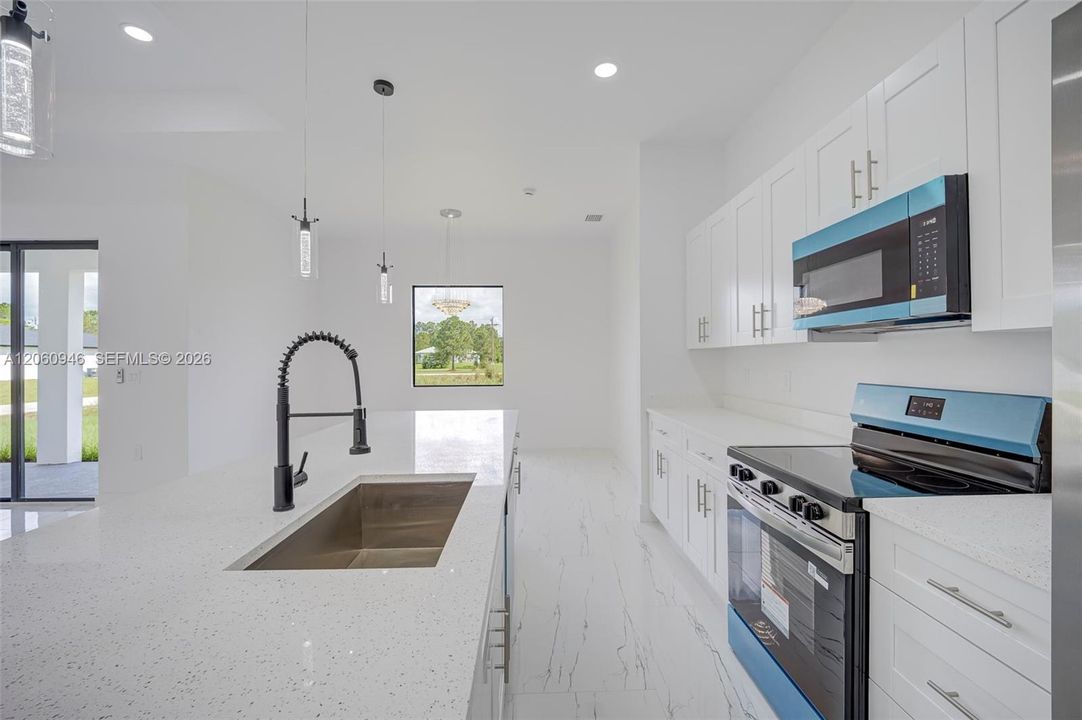 En Venta: $329,999 (3 camas, 2 baños, 1603 Pies cuadrados)
