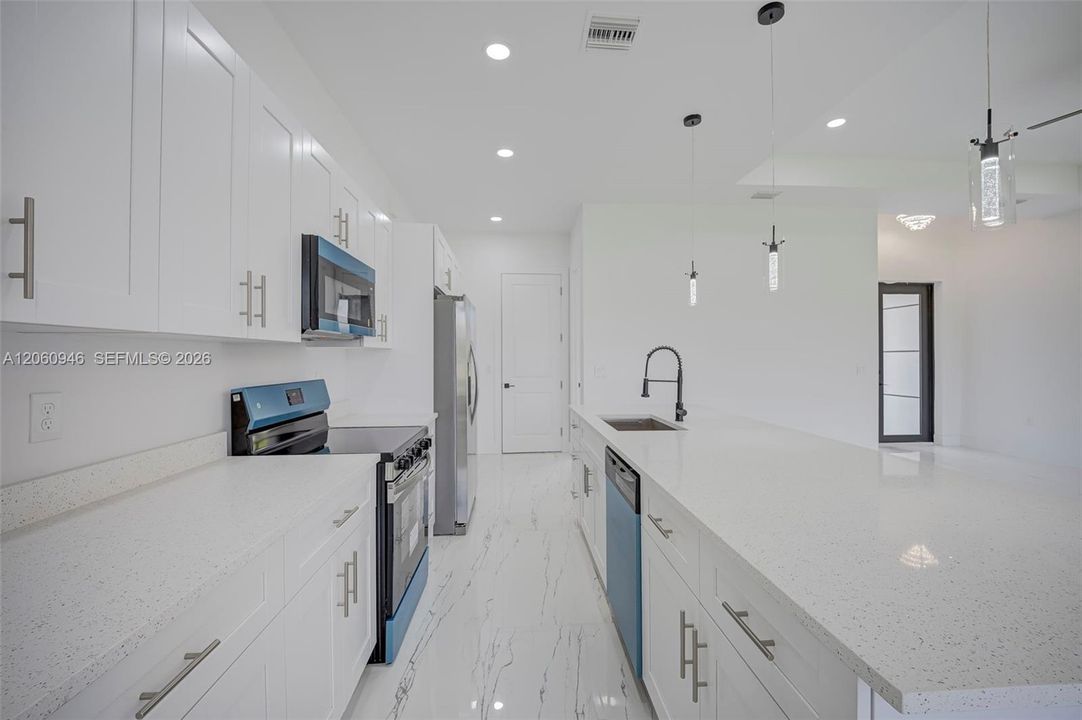 En Venta: $329,999 (3 camas, 2 baños, 1603 Pies cuadrados)