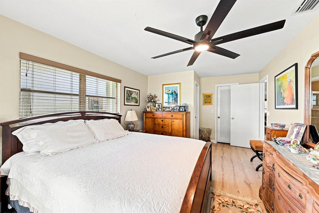 19_primary bedroom