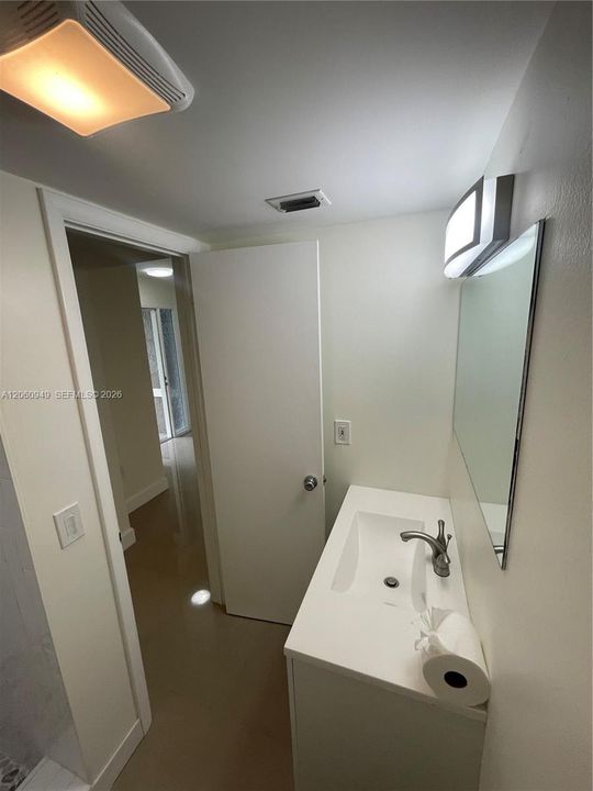 Downstairs full bath