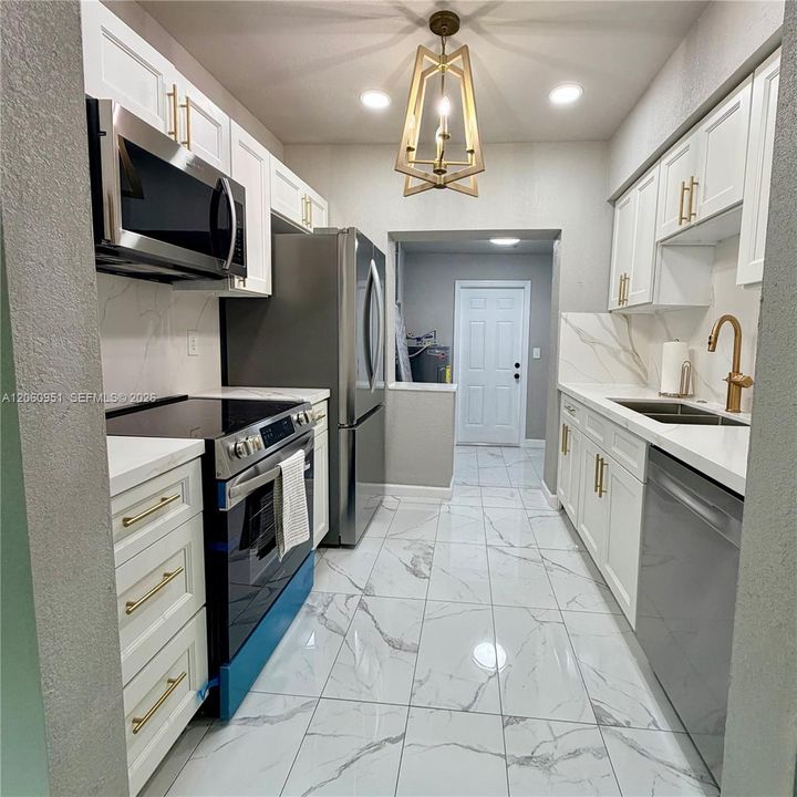 На продажу: $487,990 (3 спален, 2 ванн, 1238 Квадратных фут)