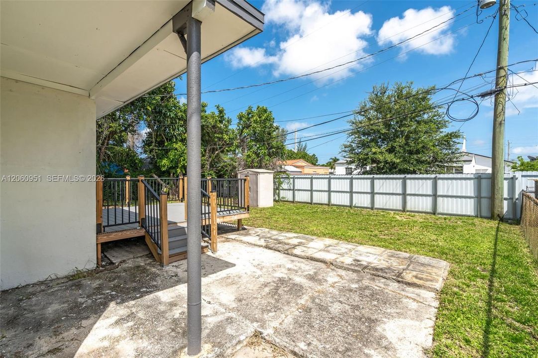 На продажу: $487,990 (3 спален, 2 ванн, 1238 Квадратных фут)