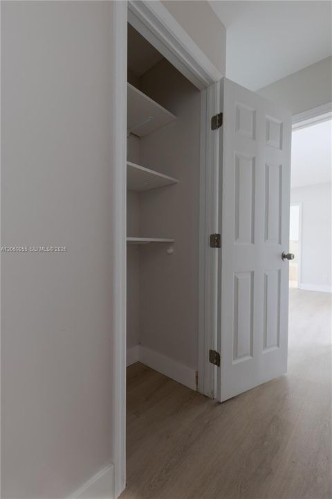 В аренду: $4,900 (3 спален, 2 ванн, 1790 Квадратных фут)