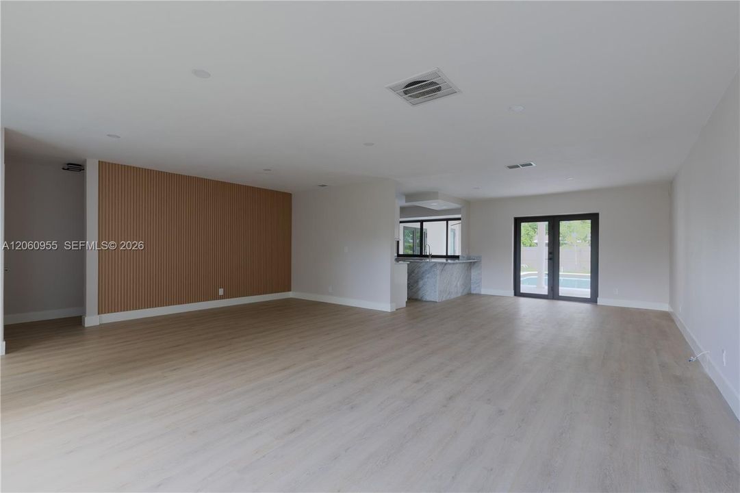 В аренду: $4,900 (3 спален, 2 ванн, 1790 Квадратных фут)