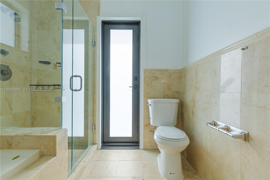 В аренду: $4,900 (3 спален, 2 ванн, 1790 Квадратных фут)
