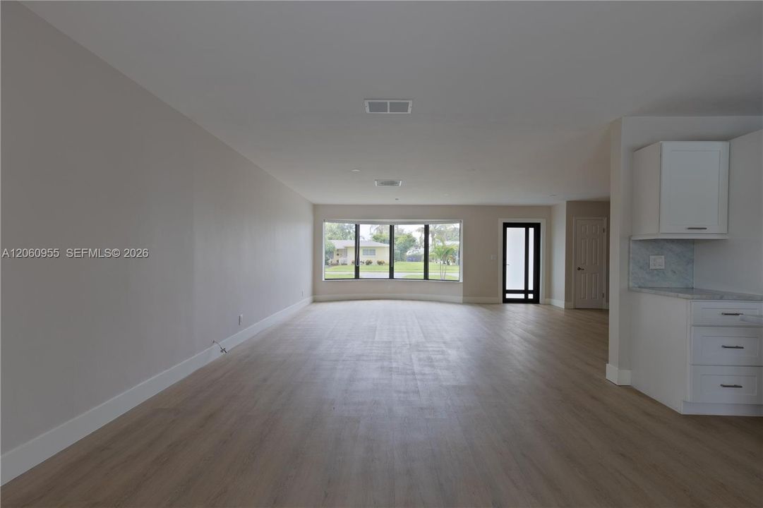 В аренду: $4,900 (3 спален, 2 ванн, 1790 Квадратных фут)