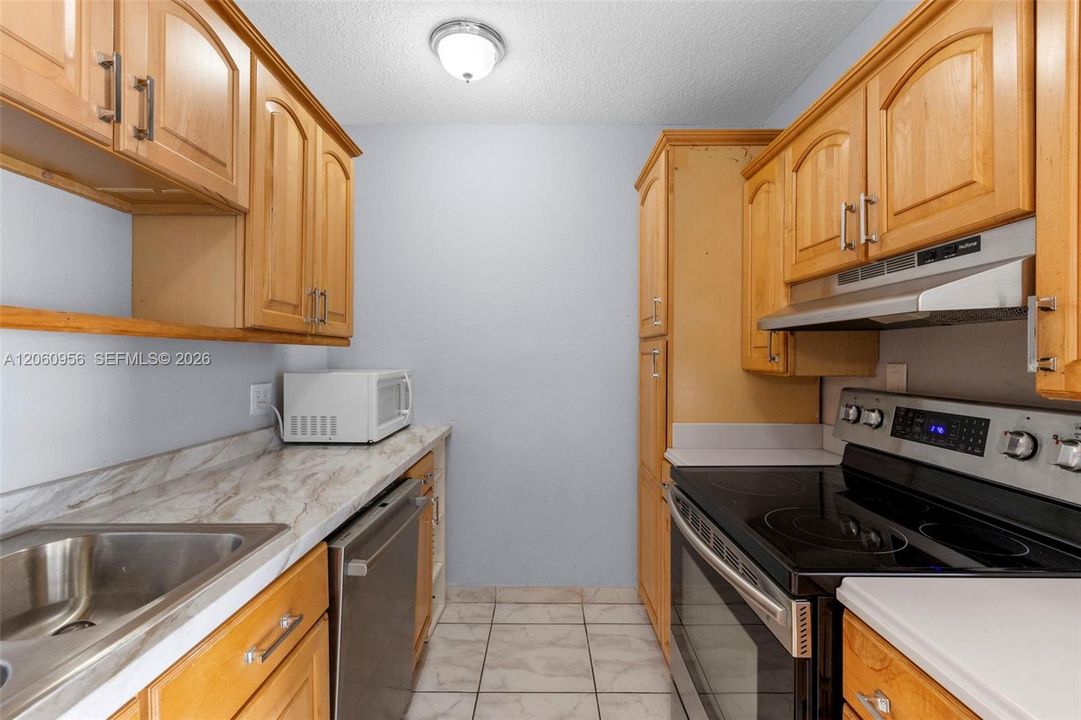 В аренду: $2,900 (3 спален, 2 ванн, 0 Квадратных фут)