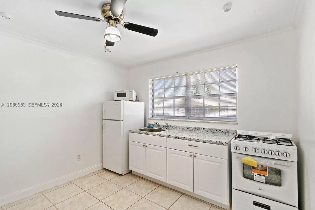 For Rent: $1,500 (1 beds, 1 baths, 2298 Square Feet)