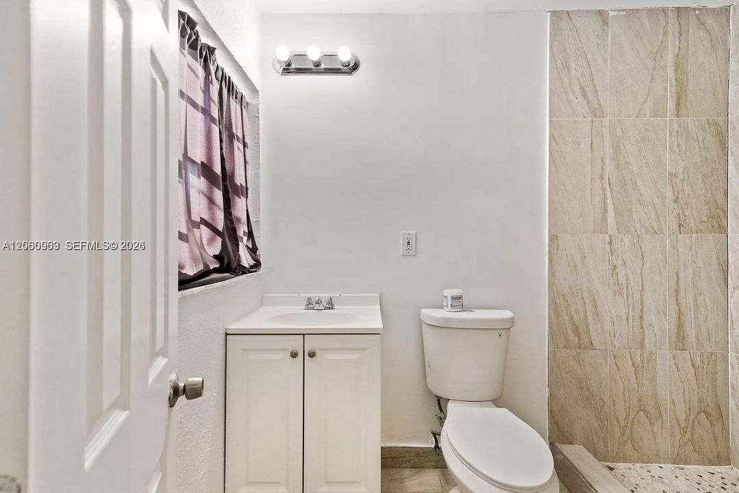 For Rent: $1,500 (1 beds, 1 baths, 2298 Square Feet)