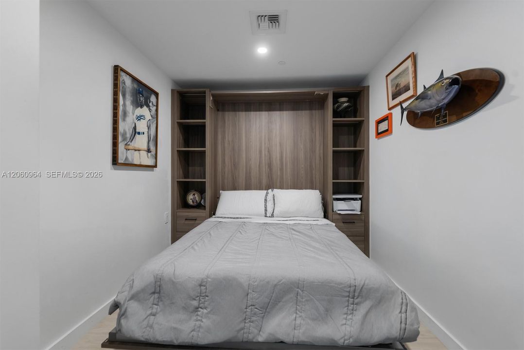 В аренду: $5,200 (1 спален, 2 ванн, 880 Квадратных фут)