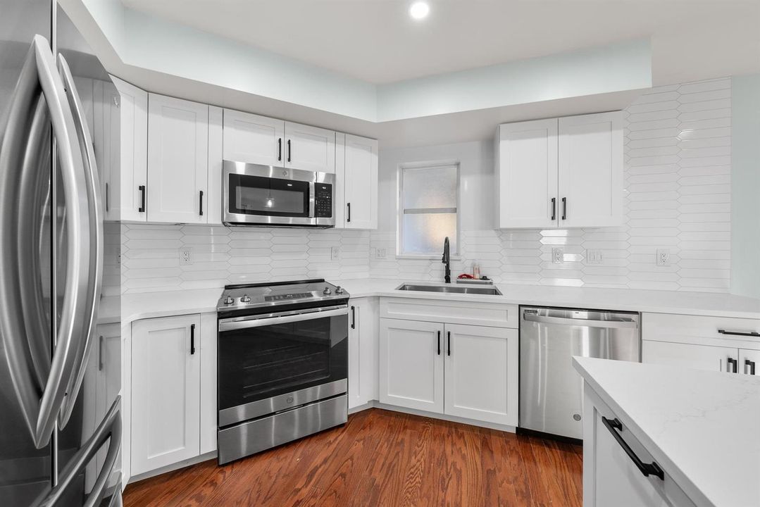 169 Seabreeze Circle-12