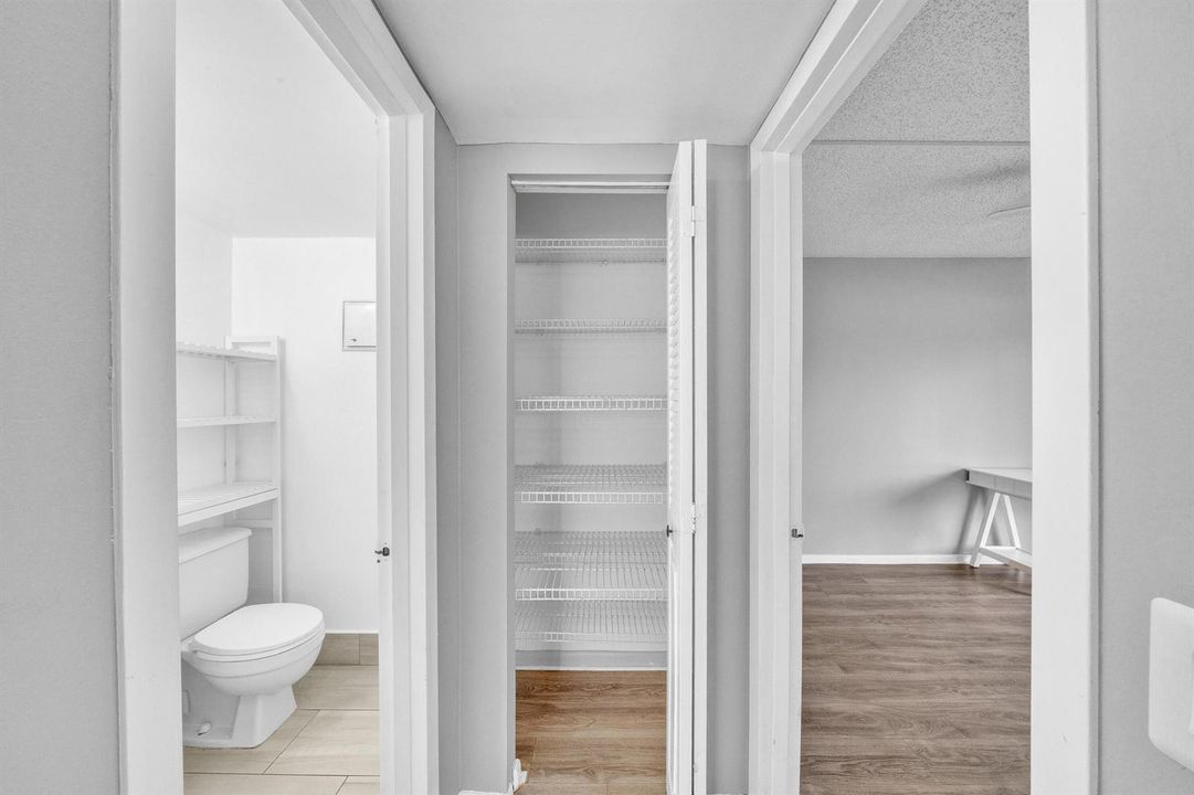 8 Guest Bedroom B (1)