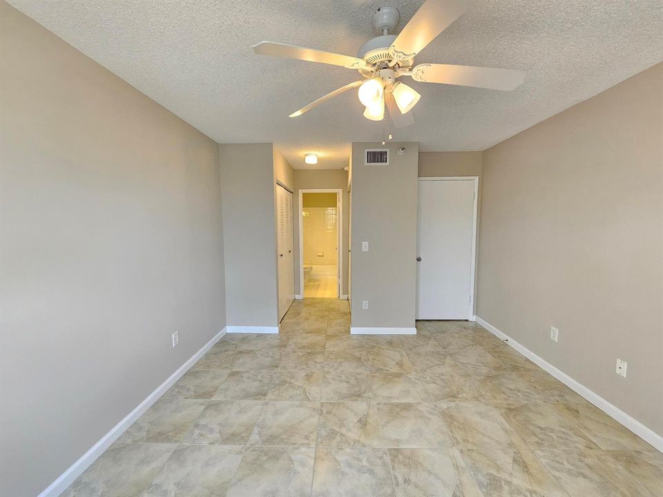 Bedroom 1 (2)