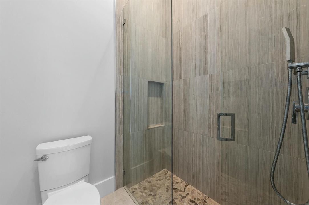 In law suite bathroom