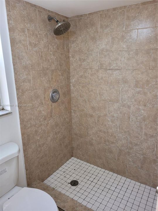 В аренду: $2,200 (3 спален, 2 ванн, 1167 Квадратных фут)