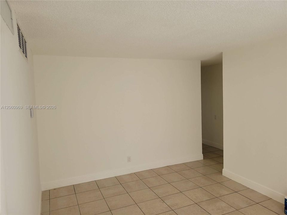 В аренду: $2,200 (3 спален, 2 ванн, 1167 Квадратных фут)