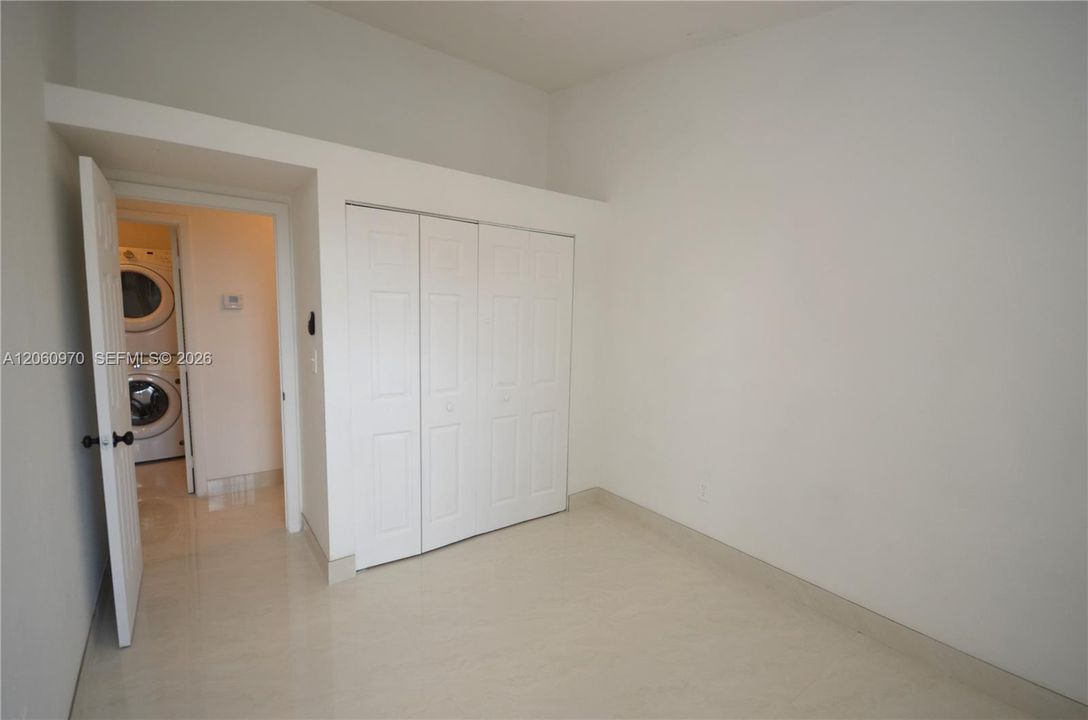 For Rent: $3,400 (3 beds, 2 baths, 1093 Square Feet)