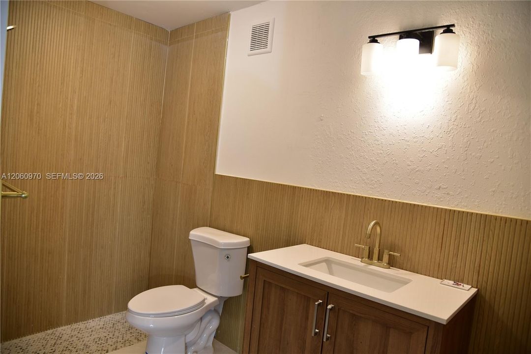 For Rent: $3,400 (3 beds, 2 baths, 1093 Square Feet)